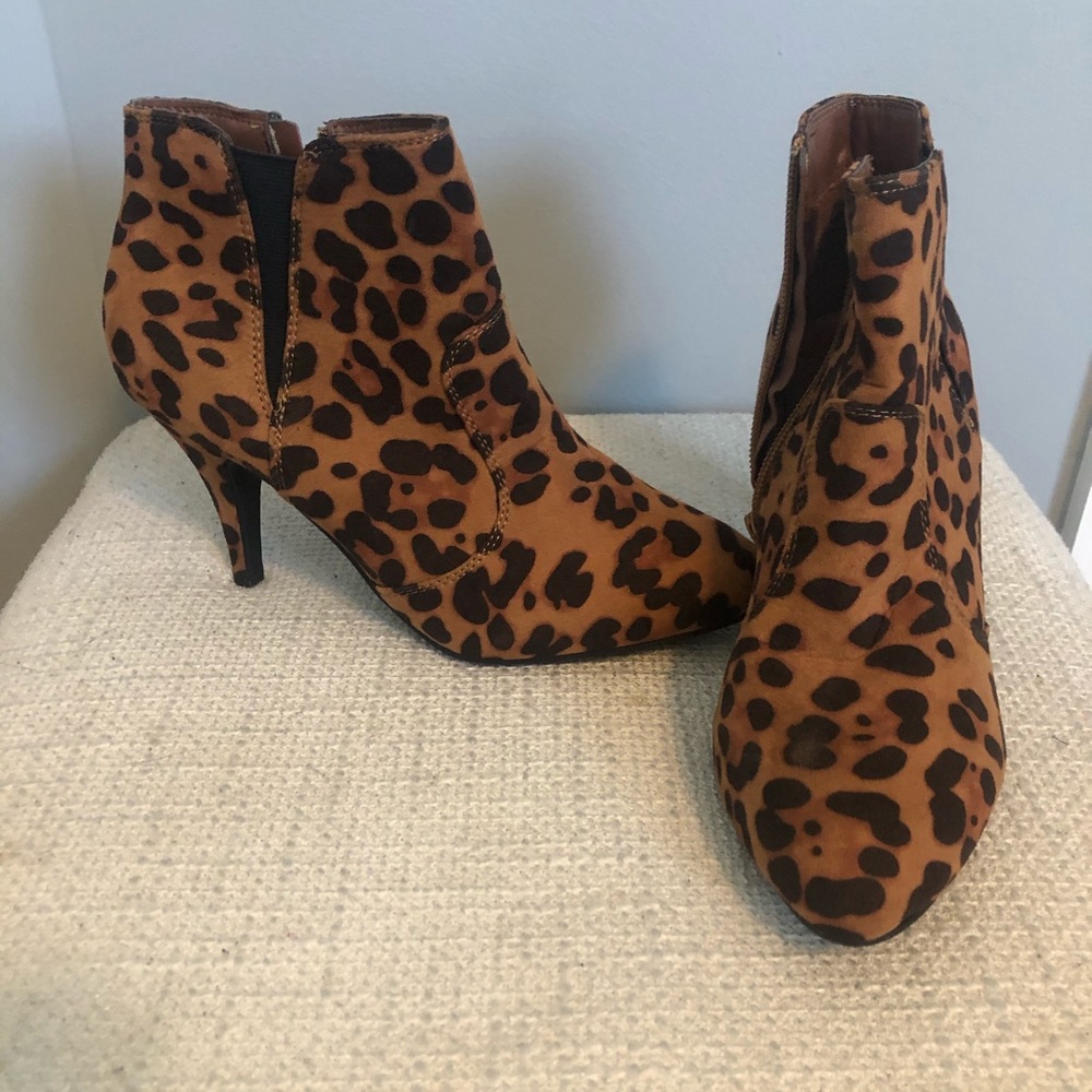Leopard stiletto booties
